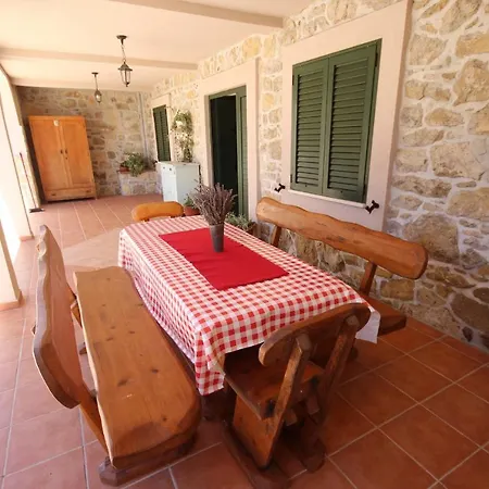 In Rustica Ljubač
