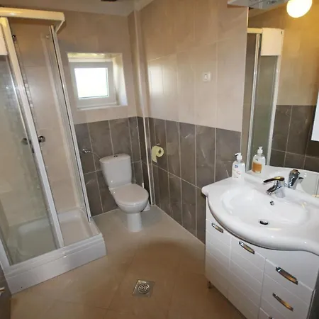 In Rustica Apartment Ljubac (Zadar)
